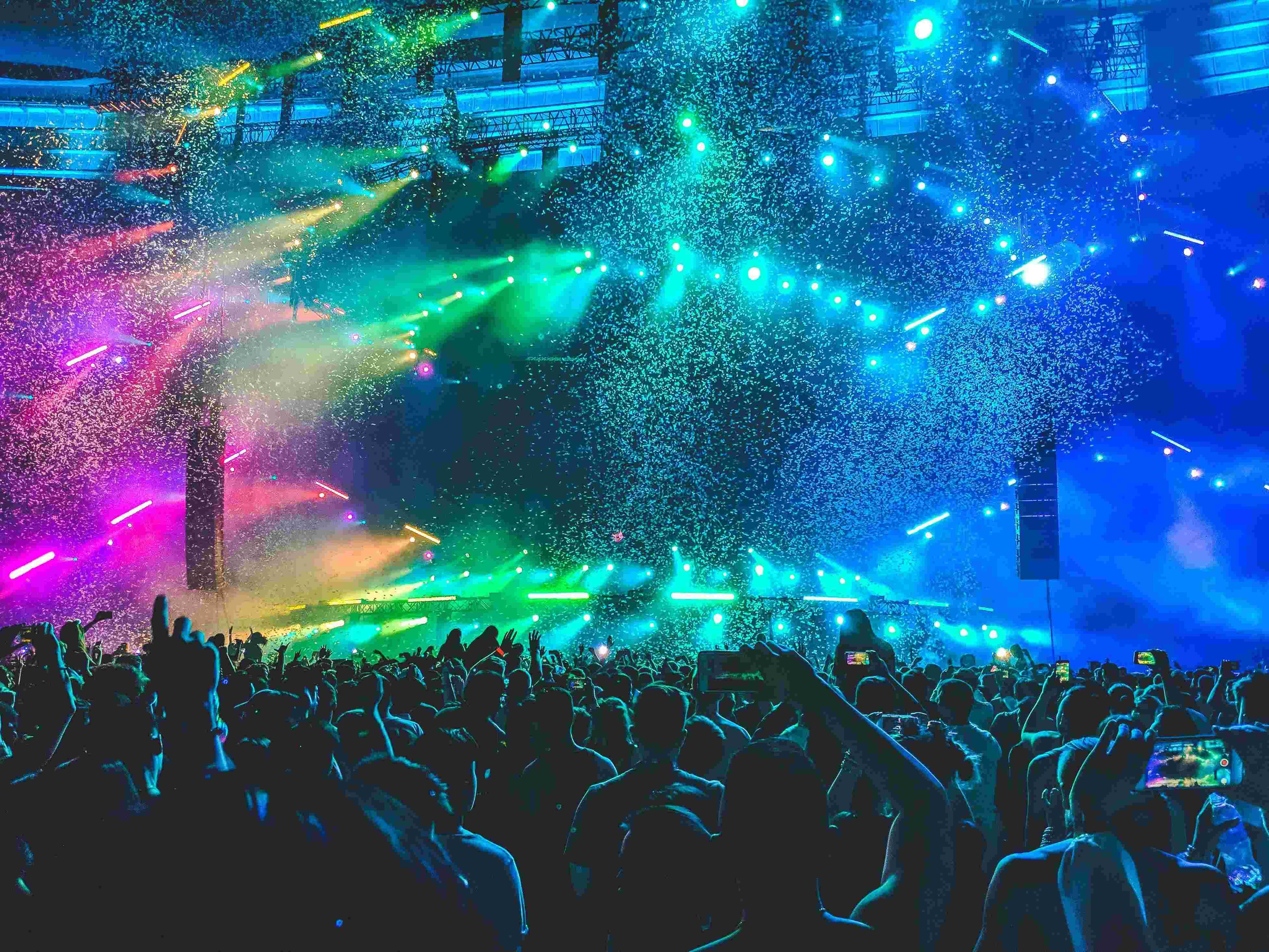 9 Best Party Places in Amsterdam That Offer the Best Nightlife