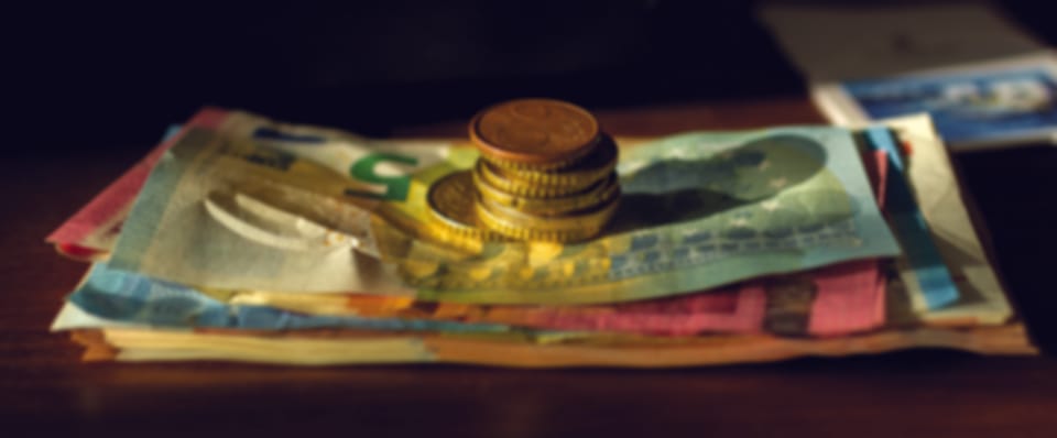 Mauritius Currency: Economic Significance & Beyond
