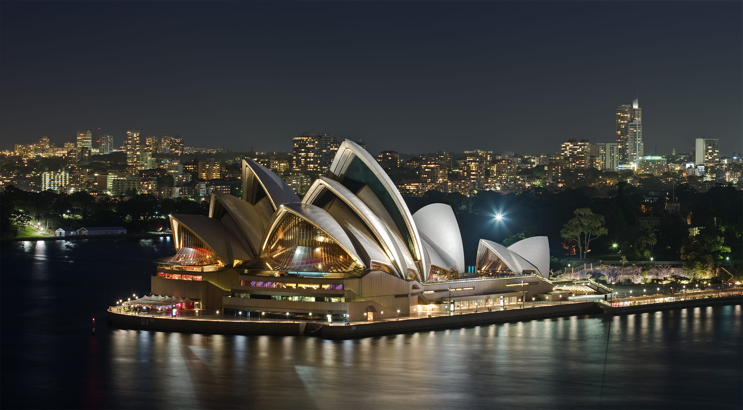 Why We Think Australia Outshines New Zealand