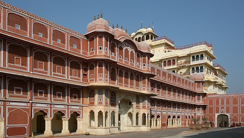 10 Best Restaurants in Jaipur to Get a Taste of Authentic Rajasthani Delicacies!
