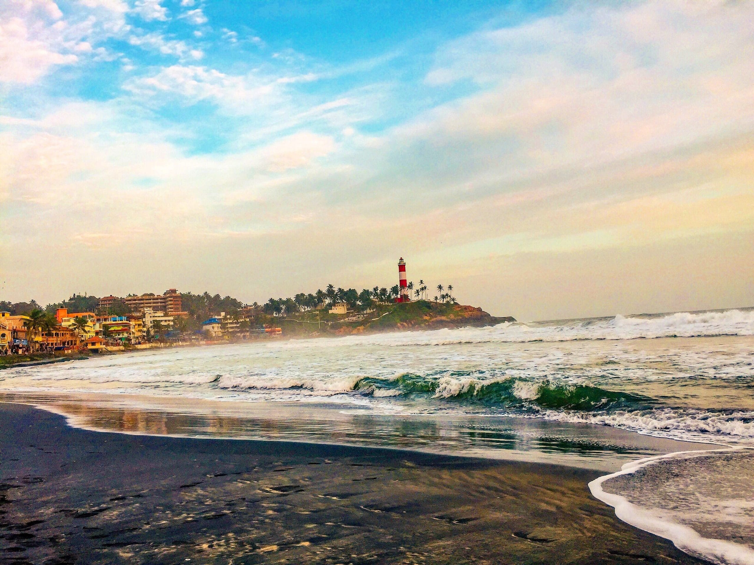Munnar to Kovalam – A Journey From The Hills to The Sea!