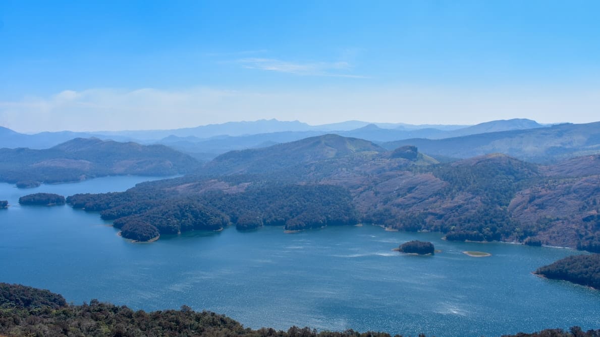 Visit the beautiful hill station Munnar for 3 nights 4 days