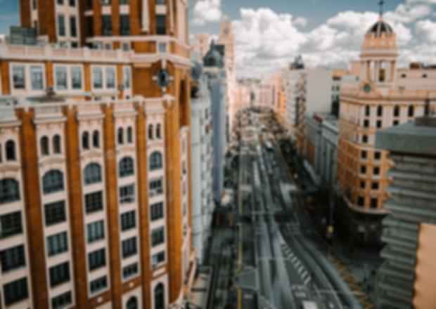 Rooftop Pools in Madrid: A Guide to Selecting the Best Option