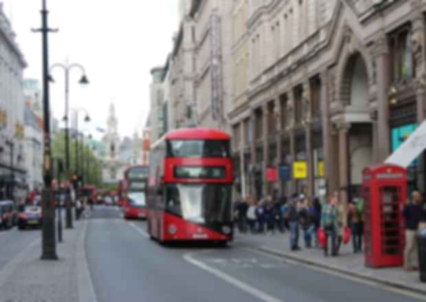 10 Best Souvenirs to buy from London in your next vacation!!