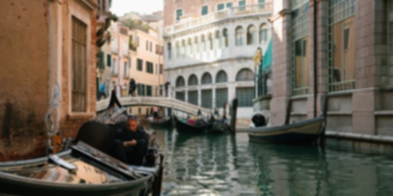 Gondola ride, 5 things to do on Rialto bridge