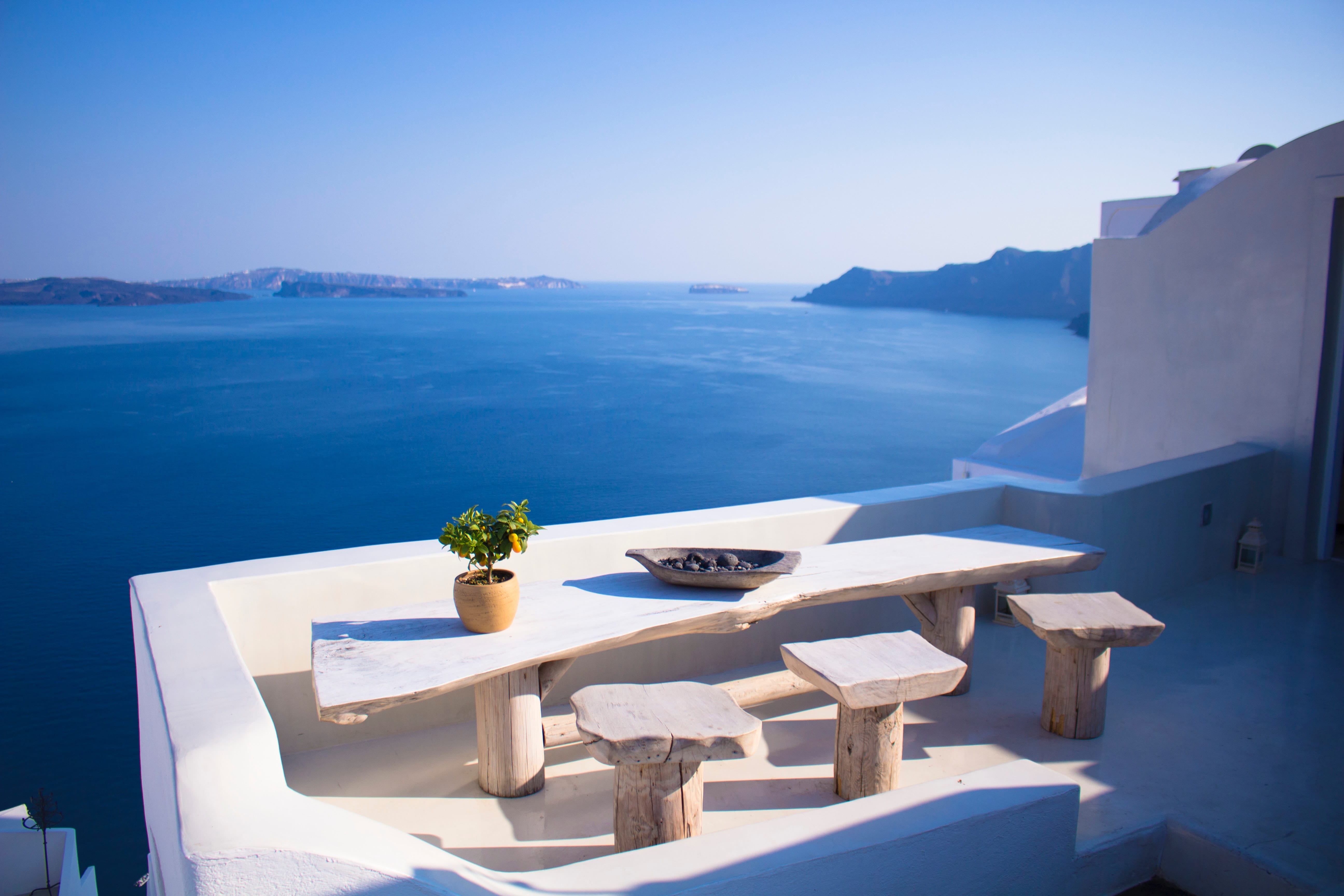 15 Best Cafes in Santorini