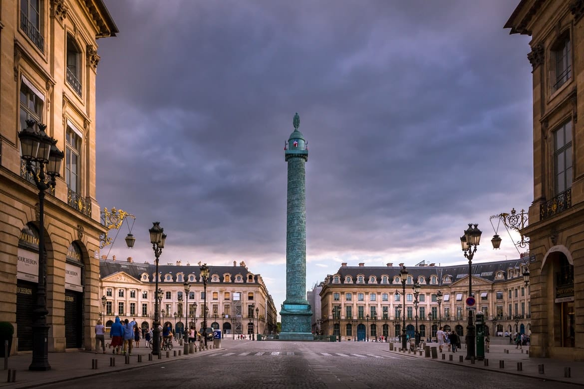 The Best Free Walking Tours in Paris (Guided & Self-Guided Routes)