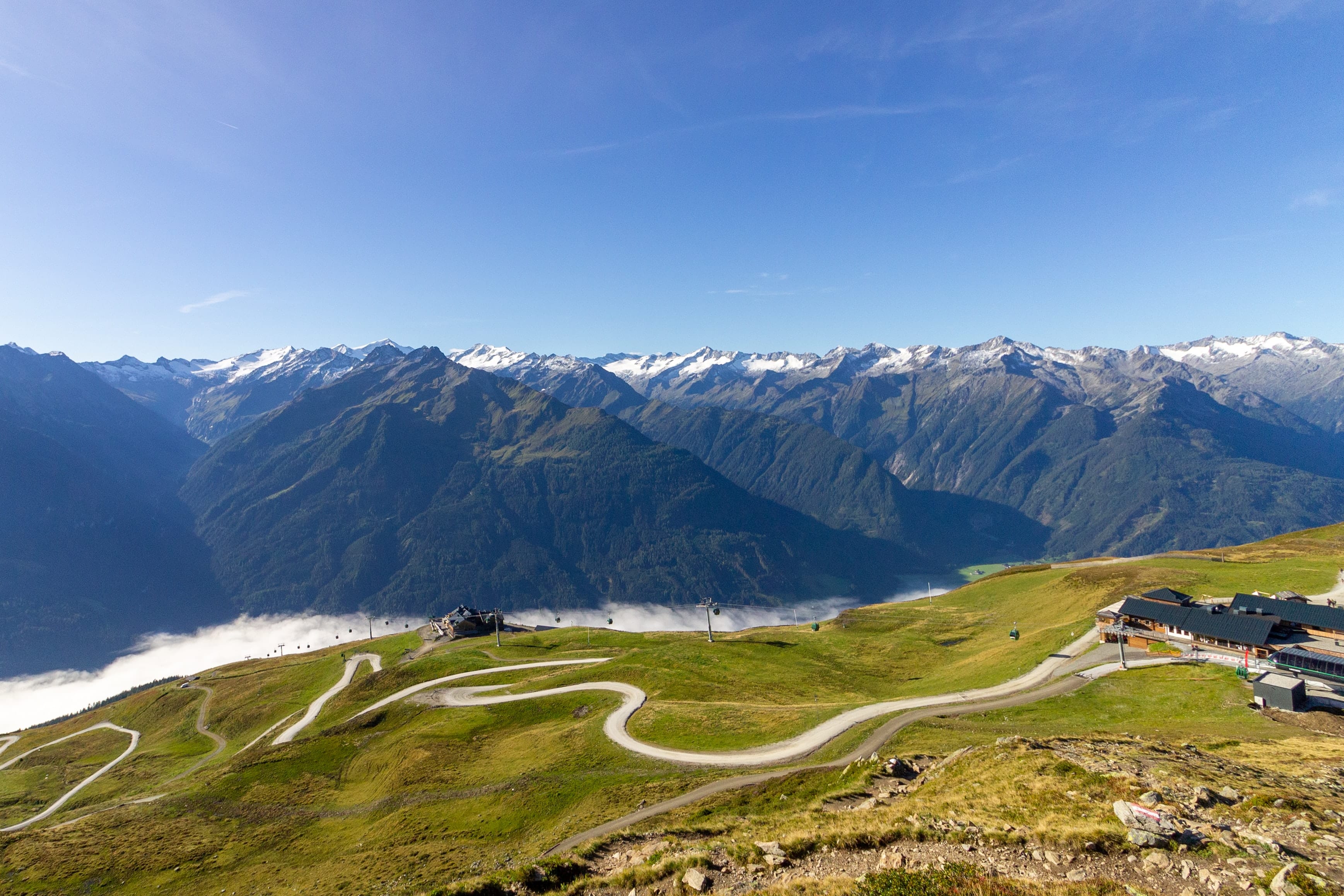 Austria in February – Weather, Top 6 places to visit and Things to pack