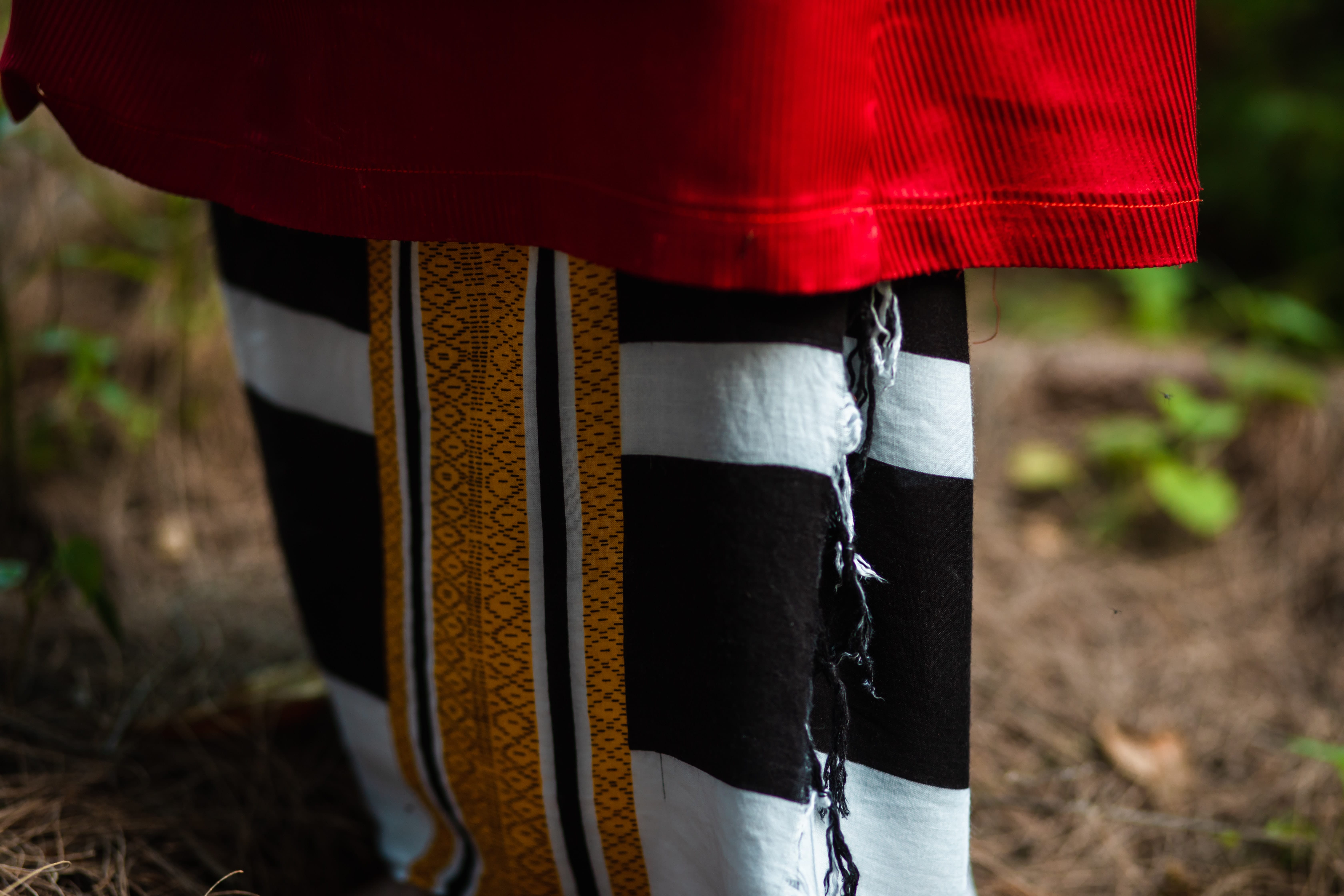 Traditional Dresses of Maldives: Complete Guide to Maldivian Clothing & Culture