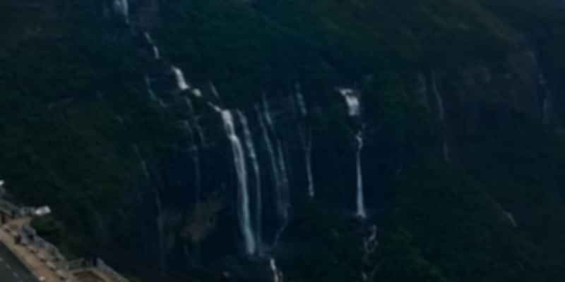 Nohsngithiang Falls