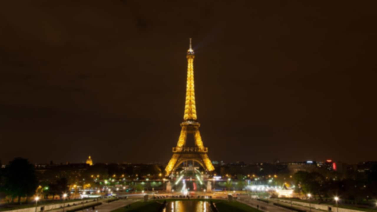 Romantic Eiffel Tower Experiences: Proposals, Dinners & Sunset Views