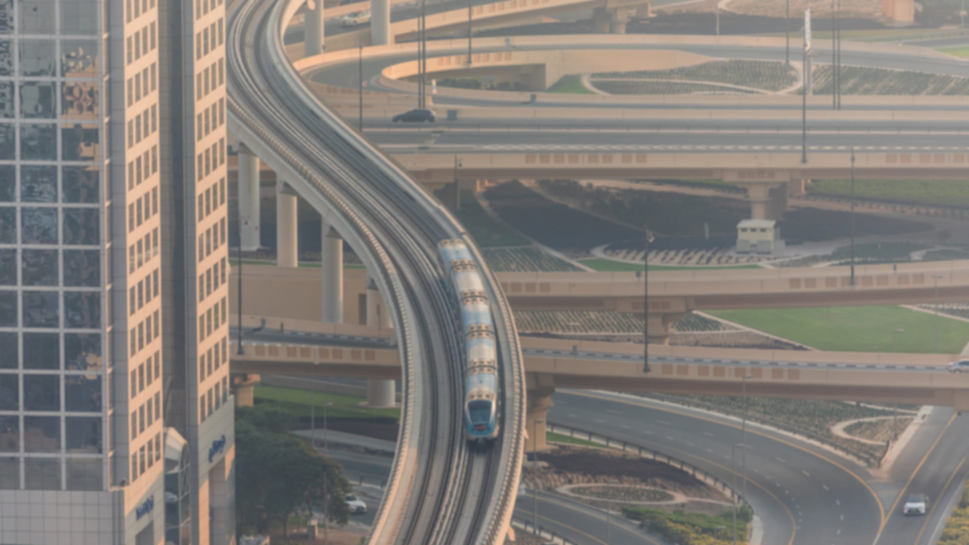 Dubai Transportation Guide: Safe, Smart & Affordable Ways to Get Around the City