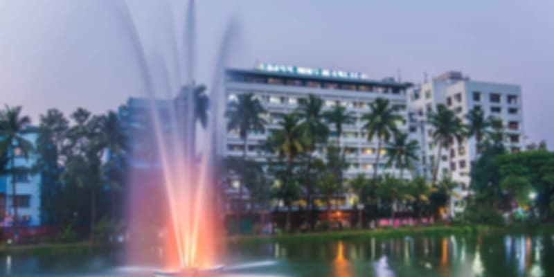 Scenic view of AMRI Hospitals in Kolkata, highlighting the city’s blend of modern medical care and historical legacy in healthcare.
