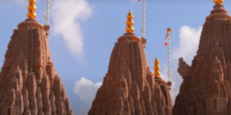 picture of dubai mandir tomb