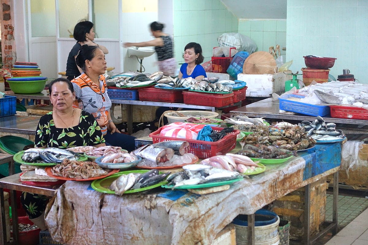 10 Must-Visit Food Markets in Vietnam for Every Traveller
