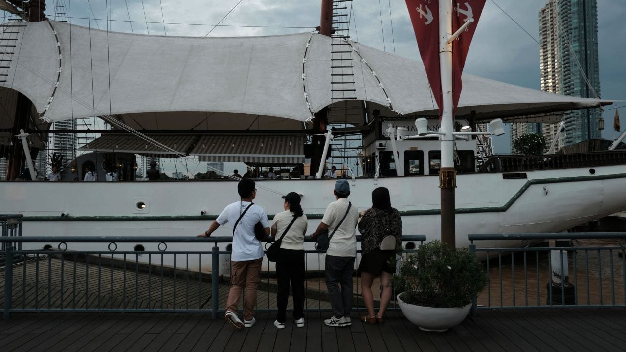 How to Plan the Best Thailand Trip with Friends: Nightlife & Adventure Guide