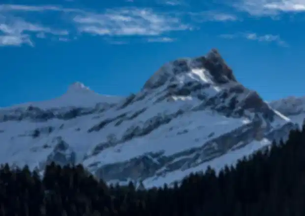 Swiss Alps Hiking Guide: Best Trails, Seasons, and Insider Tips