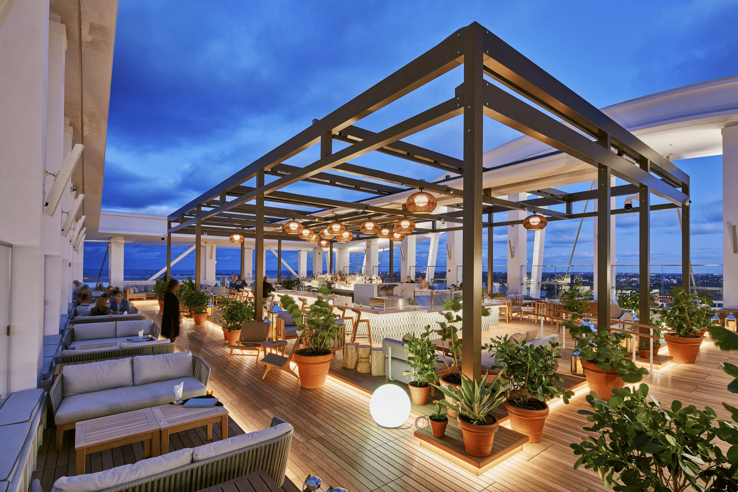 Switzerland’s Best Rooftop Bars : Stunning Views, Sunset Cocktails & Alpine Lounges