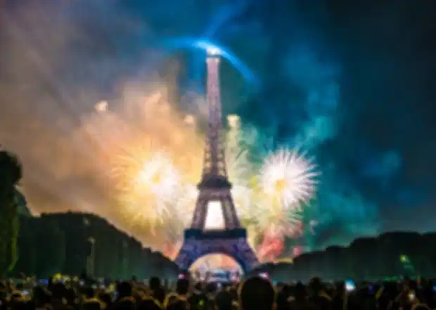 Paris in Summer: Complete Travel Guide to Events, Cruises, Rooftops & Crowd Tips