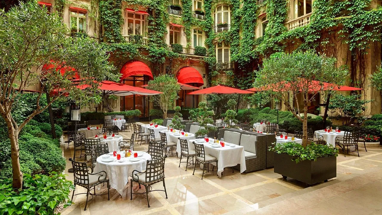 Luxury Hotels in Paris: Best Elegant Stays for Premium Paris Tourism