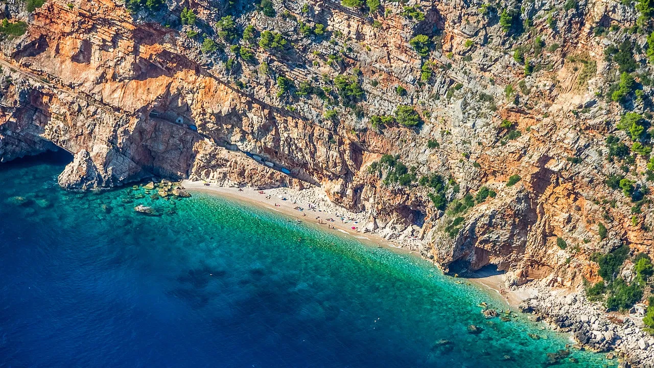 Beaches near Liverpool with wide sandy shores and views across the Irish Sea
