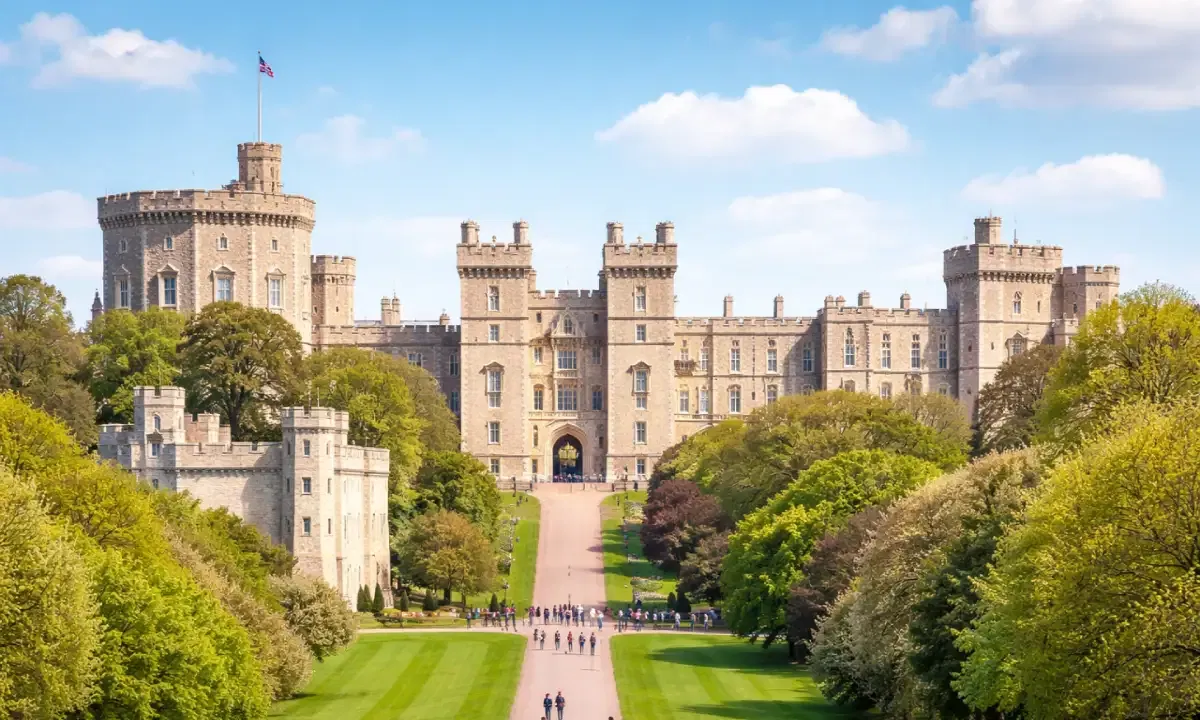 Windsor Castle Visitor Guide 2026: Tickets, Tours & Everything You Need to Know