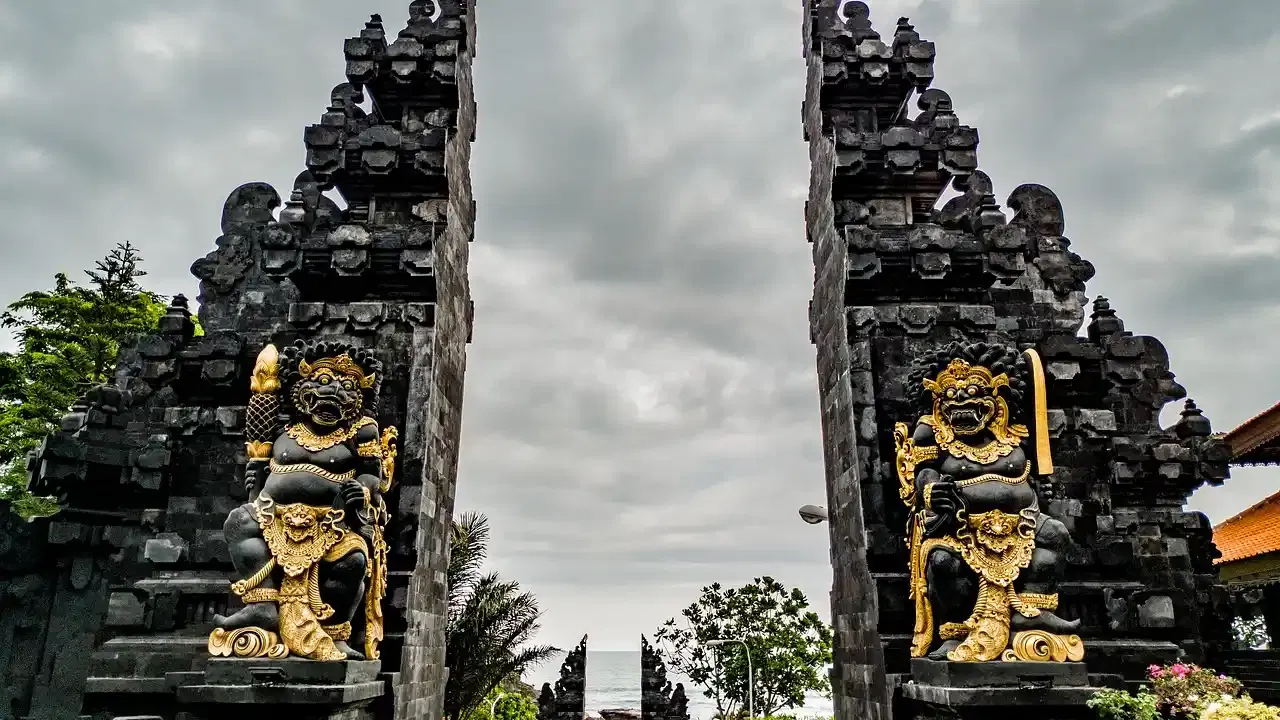 Famous Temples in Bali (2026): Top 8 Cultural & Spiritual Sites Guide