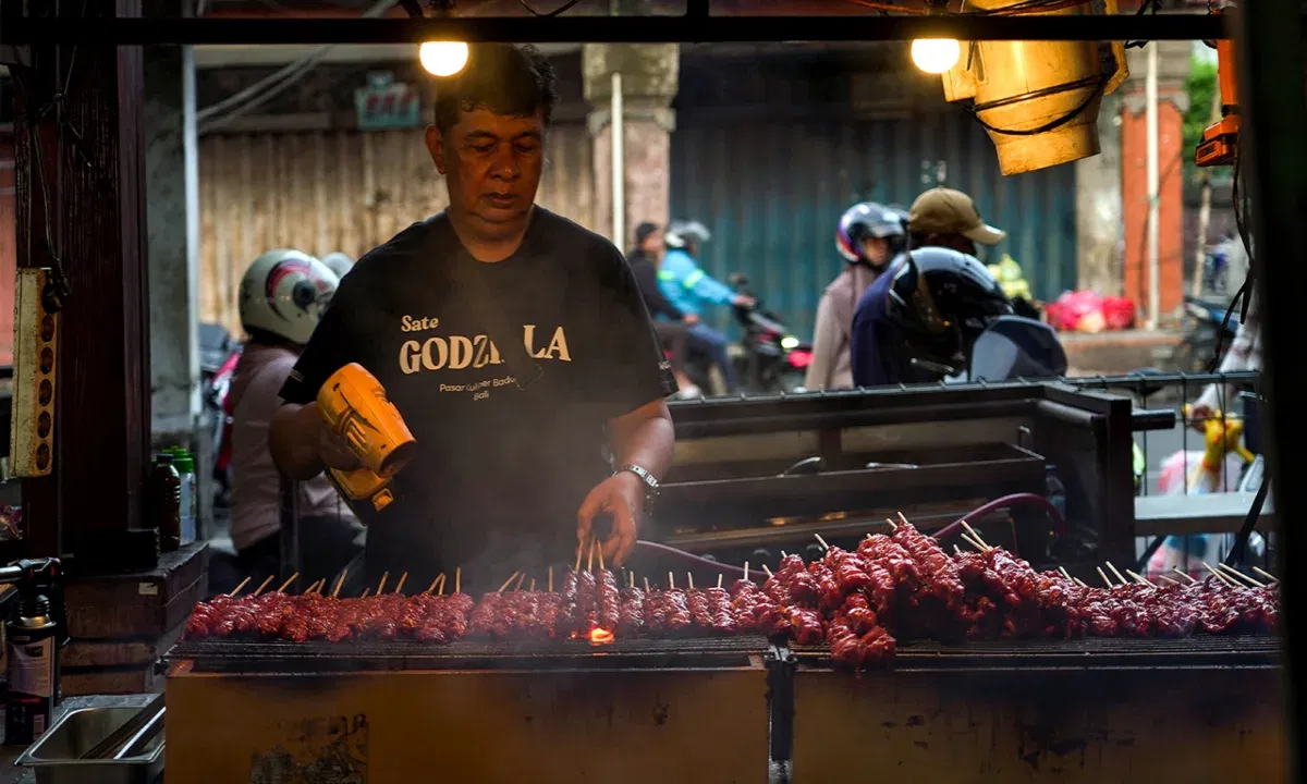 Best Bali Street Food: 12 Must-Try Local Dishes, Night Markets & Food Guide (2026)