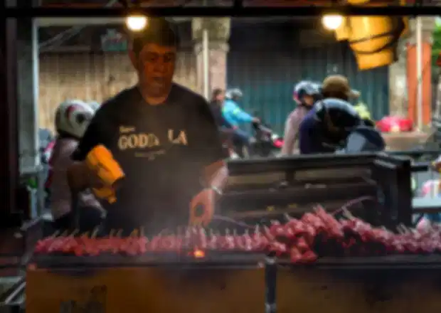 Best Street Food in Bali: 12 Must-Try Local Dishes, Night Markets & Food Guide (2026)