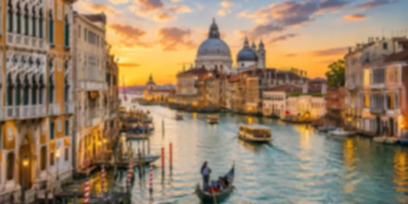 Glide through the canals of Venice; One of the most beautiful cities in Eriupe